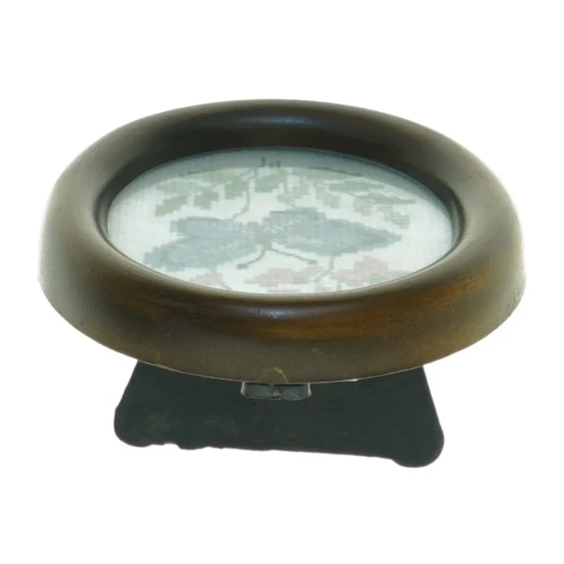 Broderet miniature billede i ramme