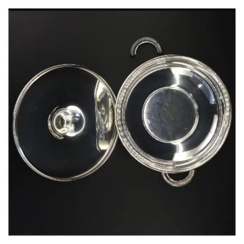 Sølvfarvet terrinemed låg (str. 25 x 22 cm)