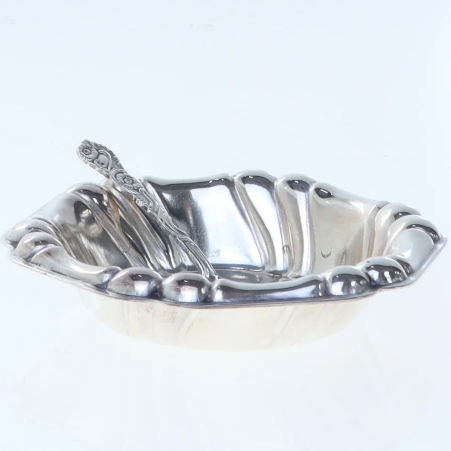 Lille sølvtallerken (str. 7,5 x 1 cm)