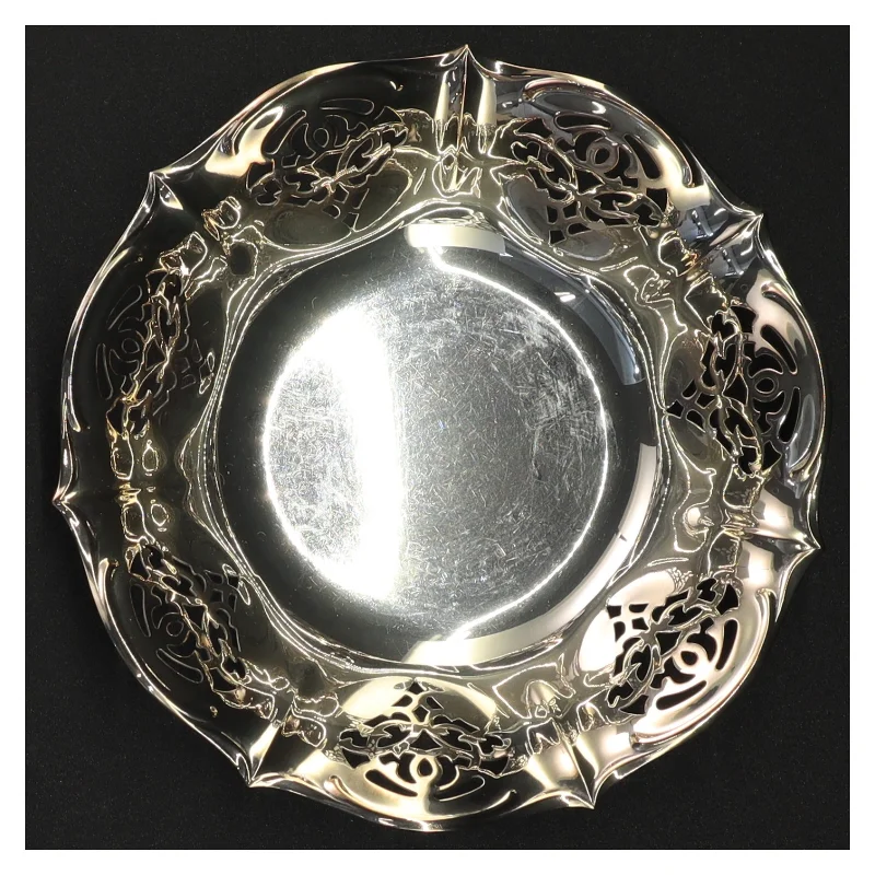 Sølvfarvet metal bakke (str. 15 x 4 cm)