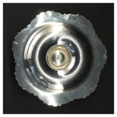 Sølvfarvet serveringsskål (str. 16 x 10 cm)