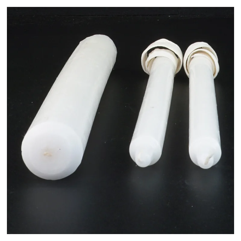 Hvide stearinlys (str. 27 x 4 cm og 23 x 2 cm)