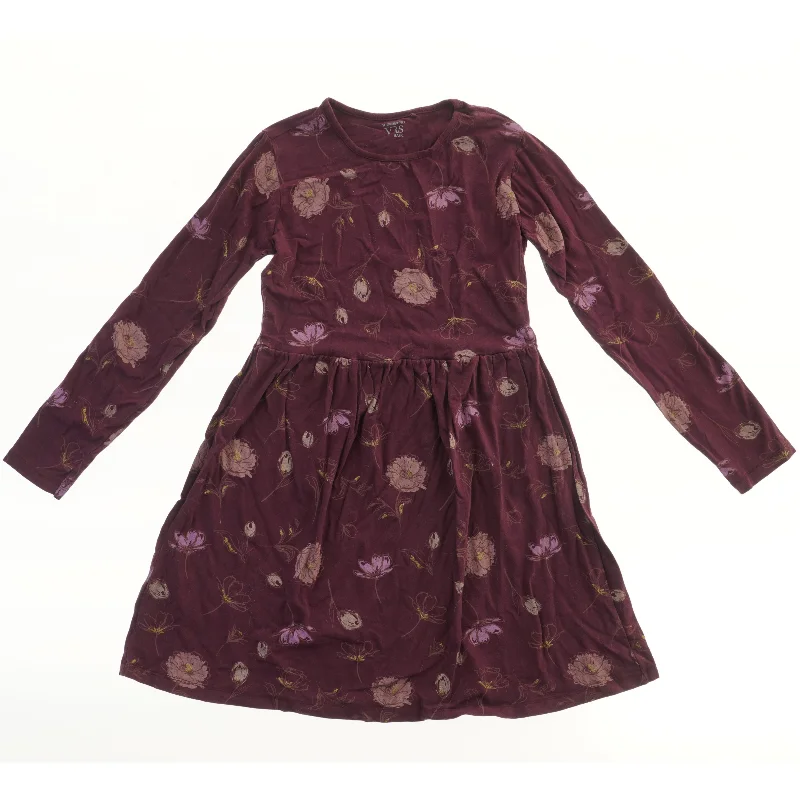 Langærmet kjole med blomster fra VRS (str. 134)