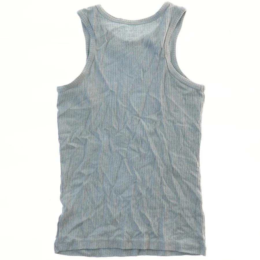 Ribbet tanktop fra Name It (str. 146)