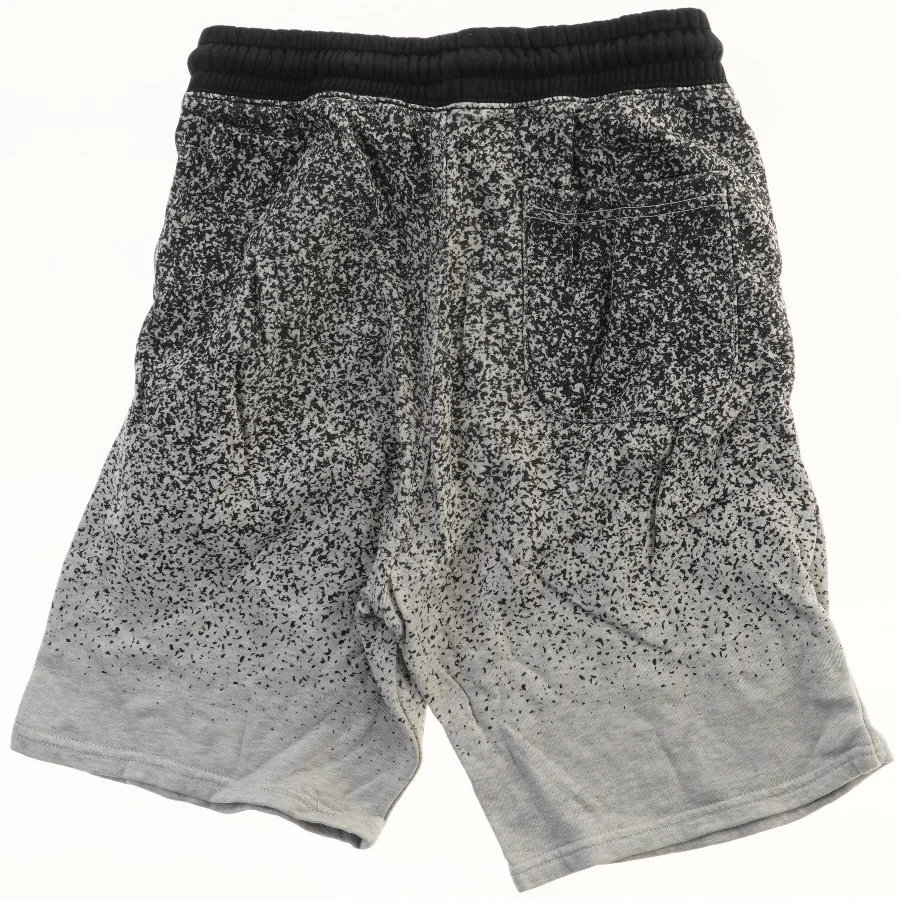 Mønstrede shorts fra H&M (str. 146)