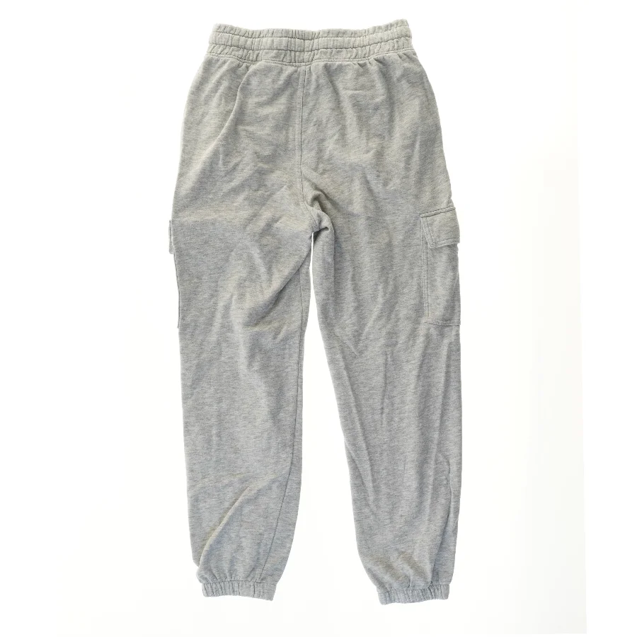 Grå cargo bukser fra H&M (str. 164)