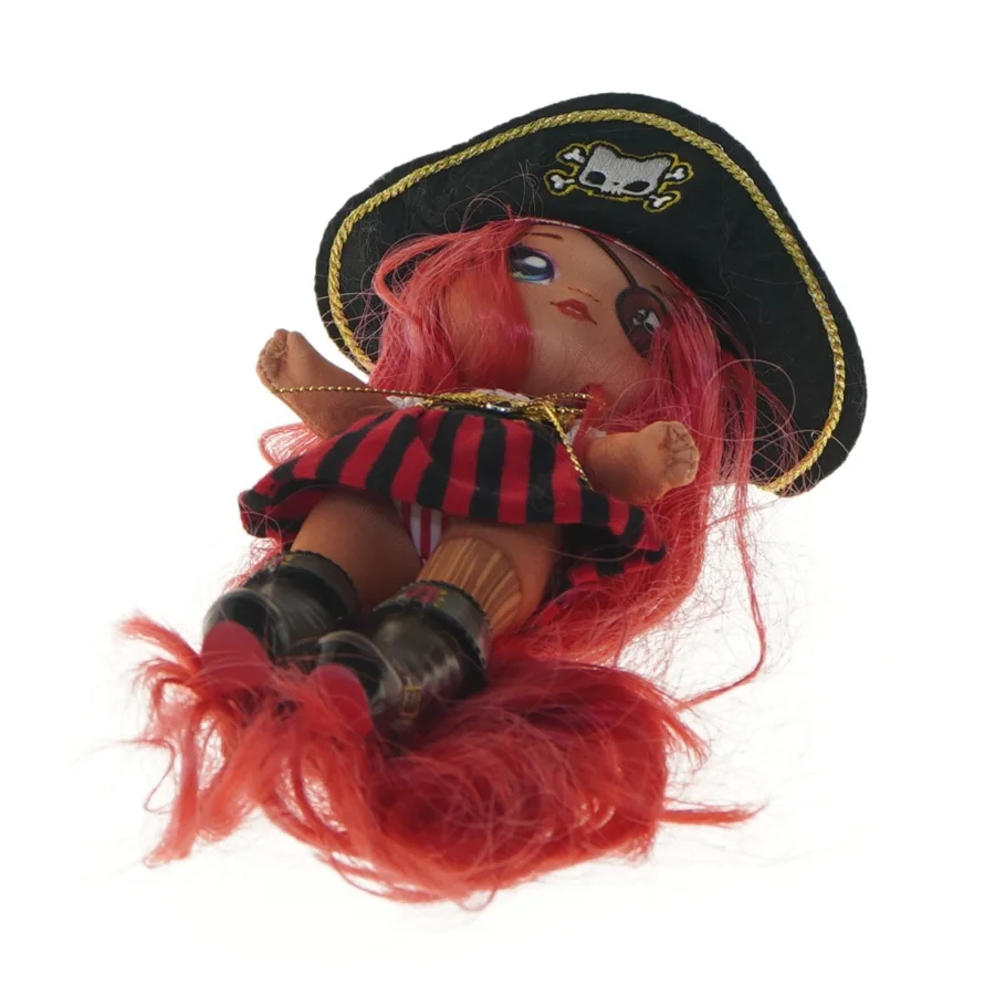 Piratdukke med rødt hår (str. 18 cm)