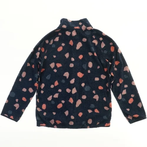 Mønstret fleecejakke fra H&M (str. 134)