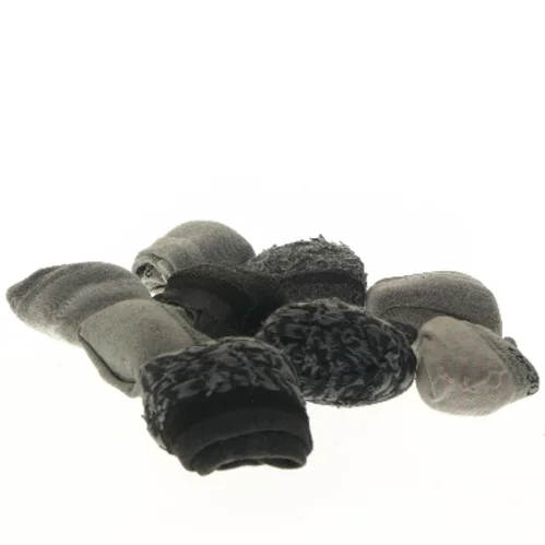 Strømper i forskellige farver (str. 9 styk, størrelse 26-30 cm)