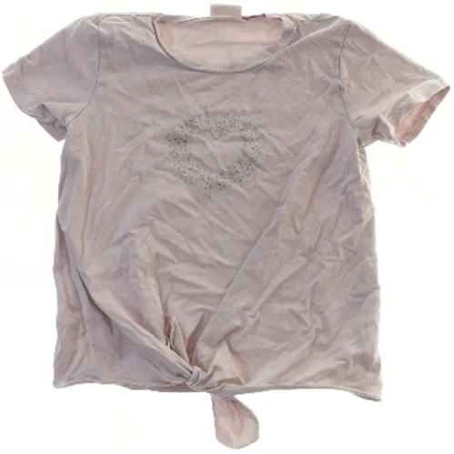 Kortærmet T-shirt med hjerte design fra Friends (str. 128)