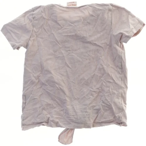 Kortærmet T-shirt med hjerte design fra Friends (str. 128)