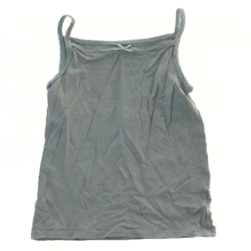 Grå top med stropper fra H&M (str. 110)