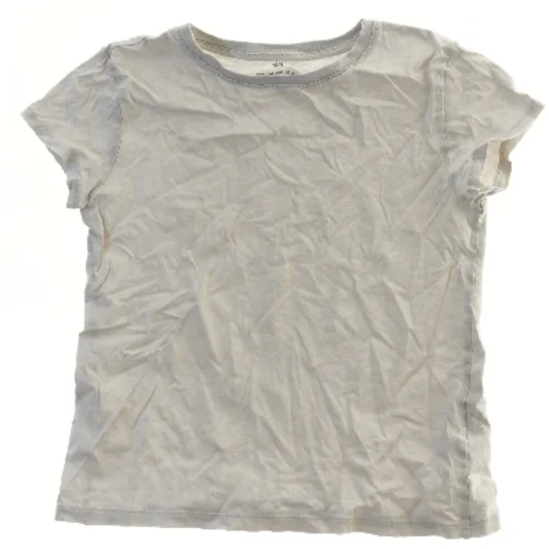 Hvid T-shirt fra H&M (str. 134)