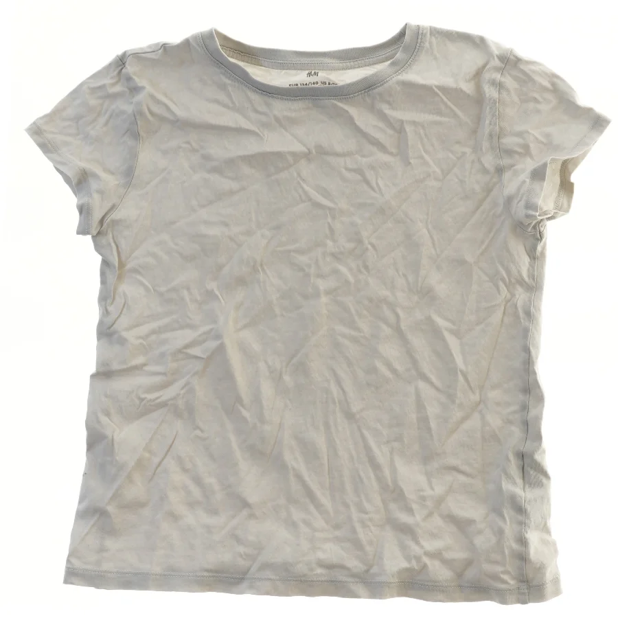 Hvid T-shirt fra H&M (str. 134)