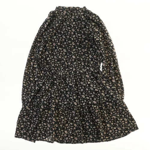 Blomstret Kjole fra Sofie Schnoor (str. 128)