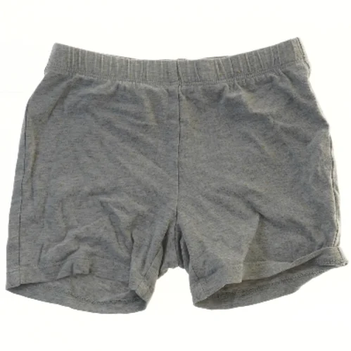 Grå shorts fra GapKids (str. 116)