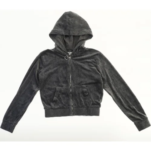 Hættetrøje med lynlås fra H&M (str. 146)