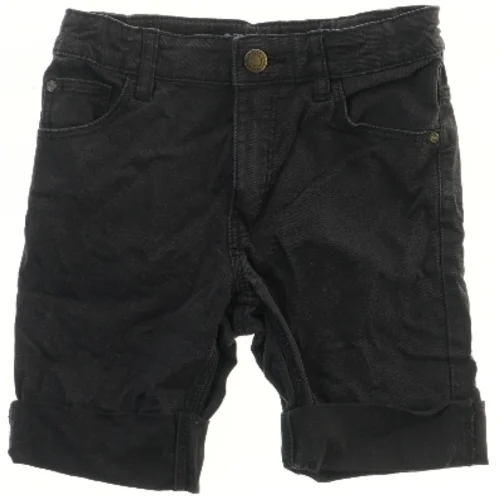 Korte bukser til børn fra H&M (str. 122)