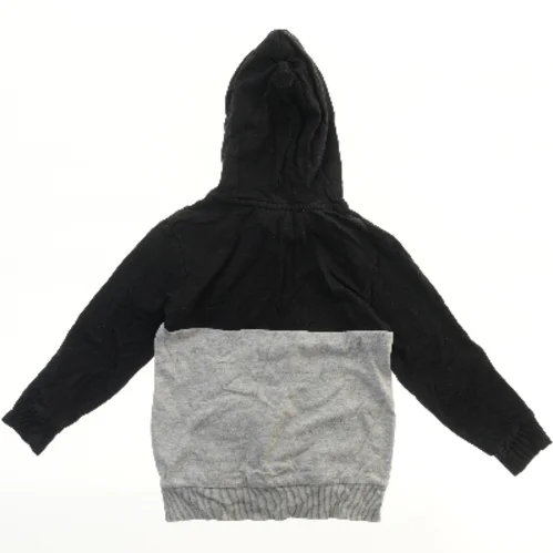 Hættetrøje med kængurulomme fra H&M (str. 122)