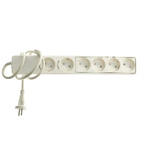 Hvid stikdåse med 6 udtag (str. 37x5,5 cm)