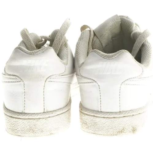 Nike sneakers i hvid fra Nike (str. 36,5 )