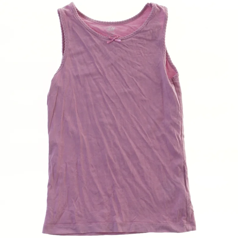 Lilla tanktop fra H&M (str. 122)