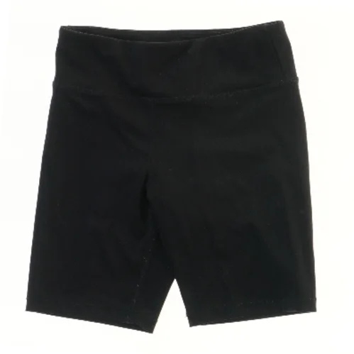 Sort træningsshorts fra H&M (str. 122)