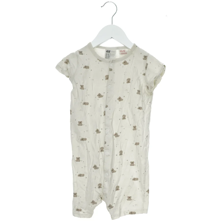 Hvid baby heldragt med bjørnemotiv fra H&M (str. 98)