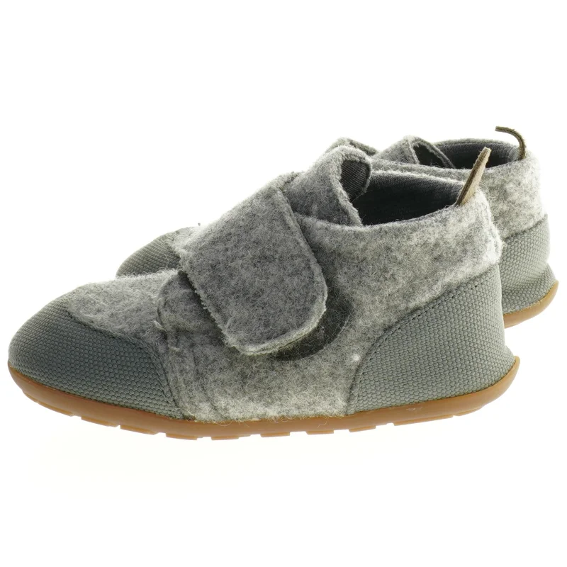 Uldne hjemmesko (str. 23)