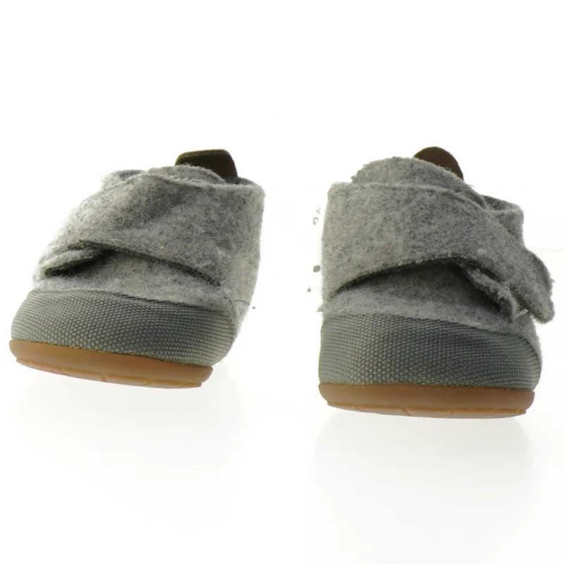 Uldne hjemmesko (str. 23)