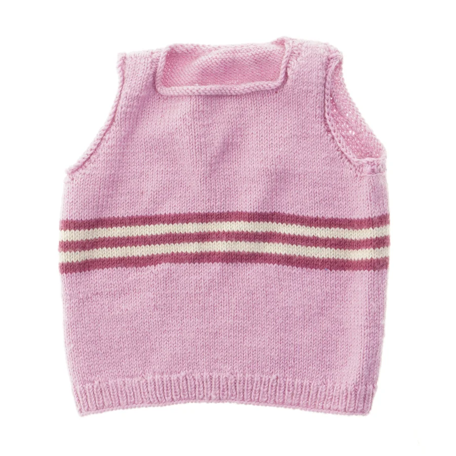 Strikket vest (str. Bryst, 32 cm. længde, 35 cm)