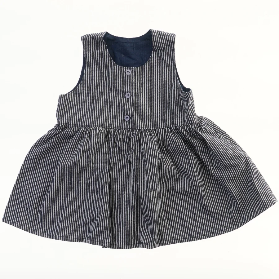 Stribet kjole (str.  længde 52 cm, bryst 35 cm)