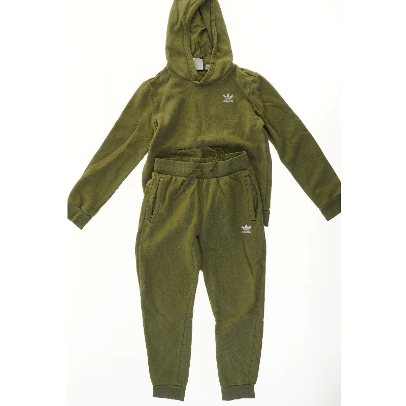 Grønt Adidas træningssæt til børn fra Adidas (str. 146)