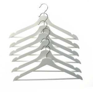 Hvidt tøjstativ sæt med 6 bøjler (str. 43 cm. 6 styk)