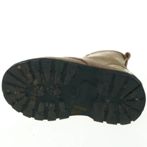 Støvlet med glitter fra H&M str. 20-21