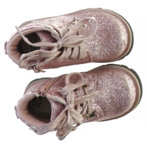 Sko fra Chicco (str. 23)