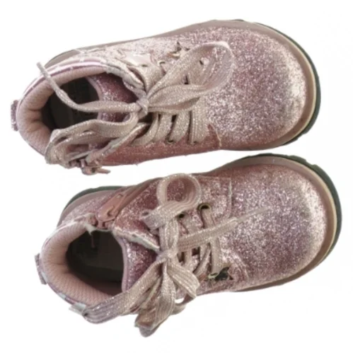 Sko fra Chicco (str. 23)