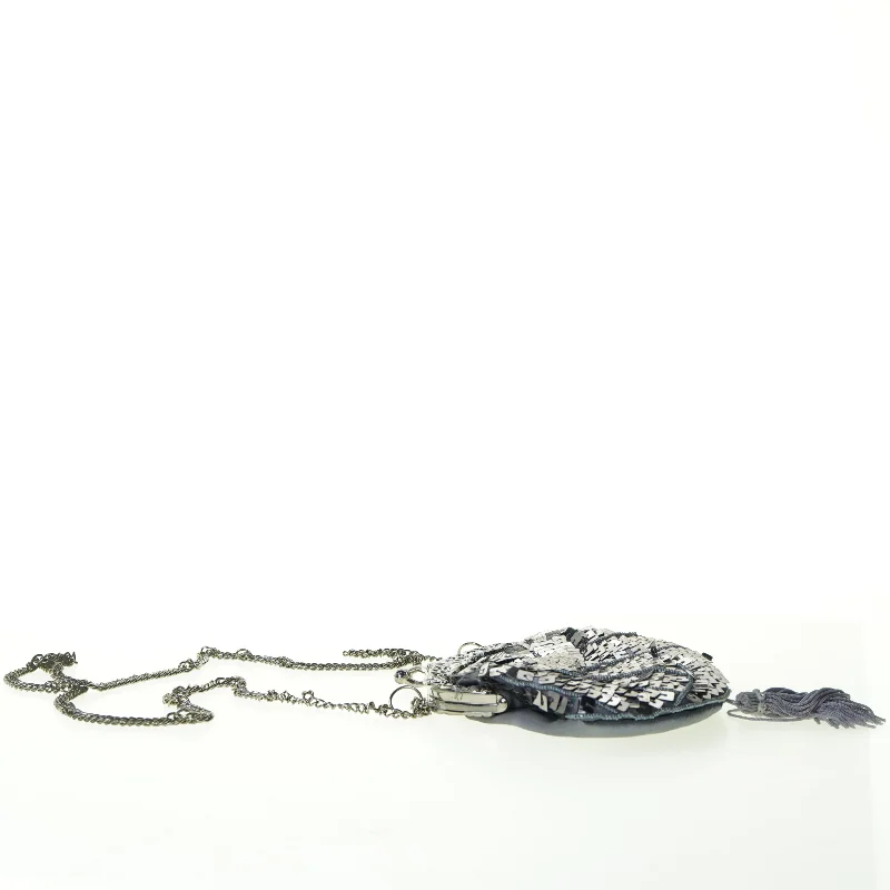 Selskabstaske med sølvpailetter og kæde