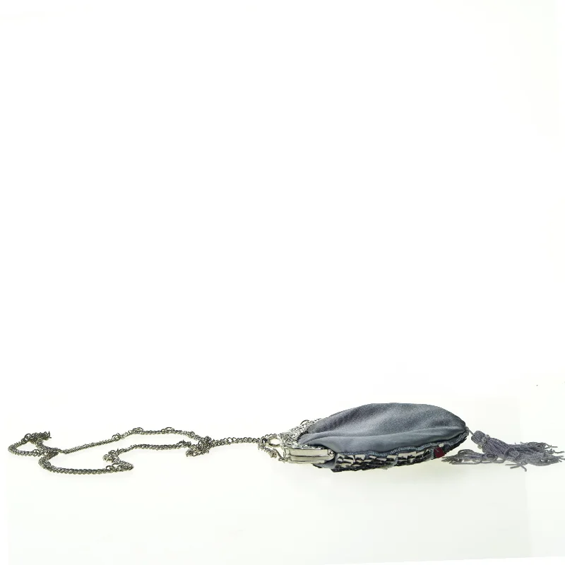 Selskabstaske med sølvpailetter og kæde