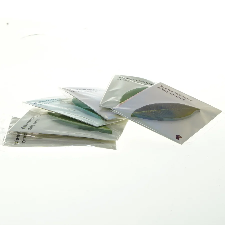 Seks pakker selvklæbende memoer (post-it notes) med bladmotiv (10 cm)