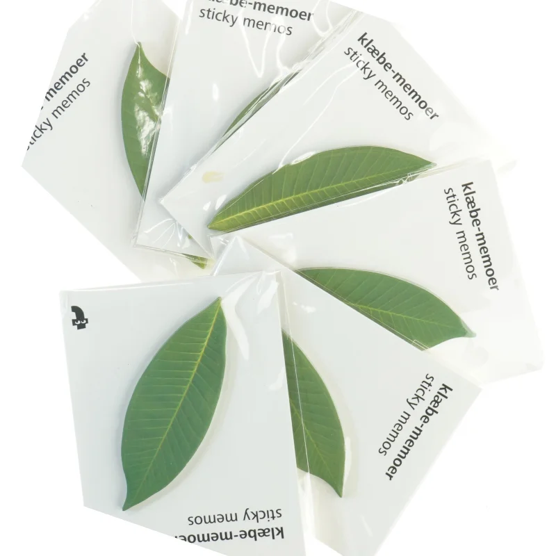 Seks pakker selvklæbende memoer (post-it notes) med bladmotiv (10 cm)