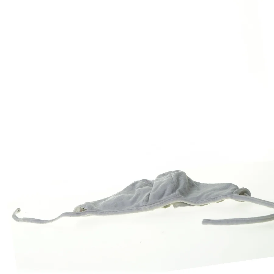 Babyhue fra H&M (str. 74)