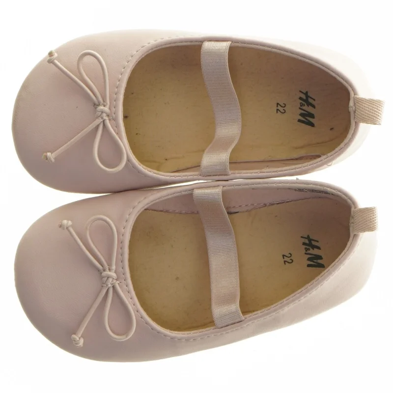 Balletflats til børn fra H&M (str. 22)
