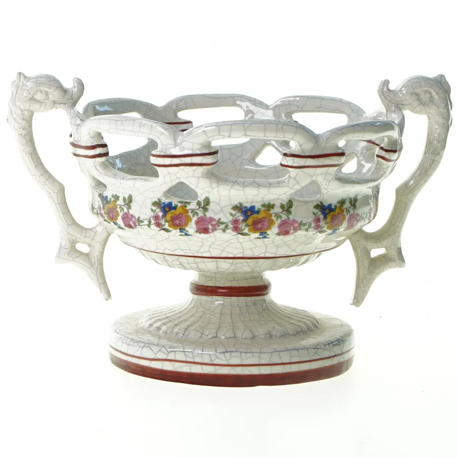 Opsats i porcelæn med blomstermotiv. (Højde 15 cm. Bredde 20 cm.)