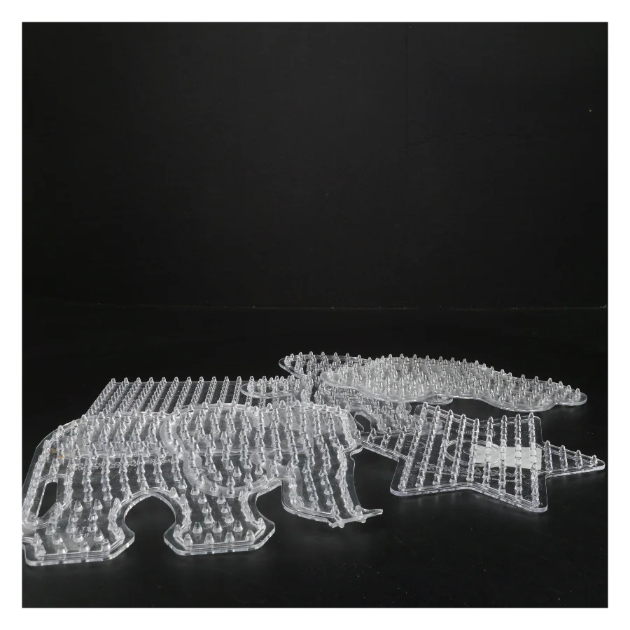 Perleplader former fra Hama (str. 19 cm)