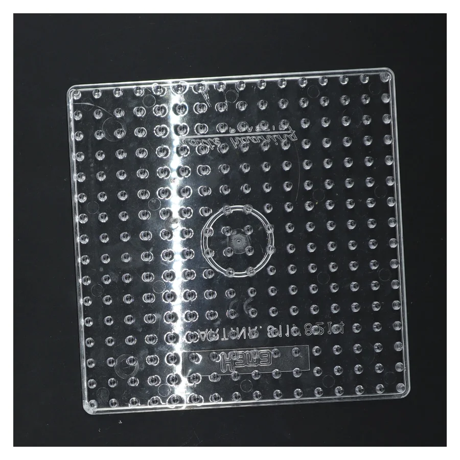 Perleplader former fra Hama (str. 19 cm)