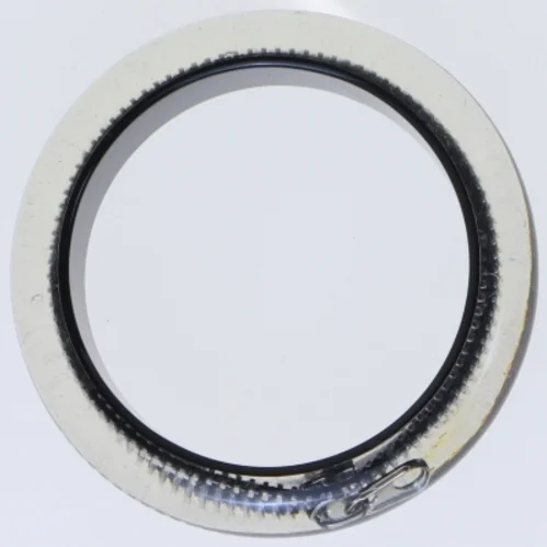 Armbånd med lynlåsdesign - gotisk, punk, heavy metal styling