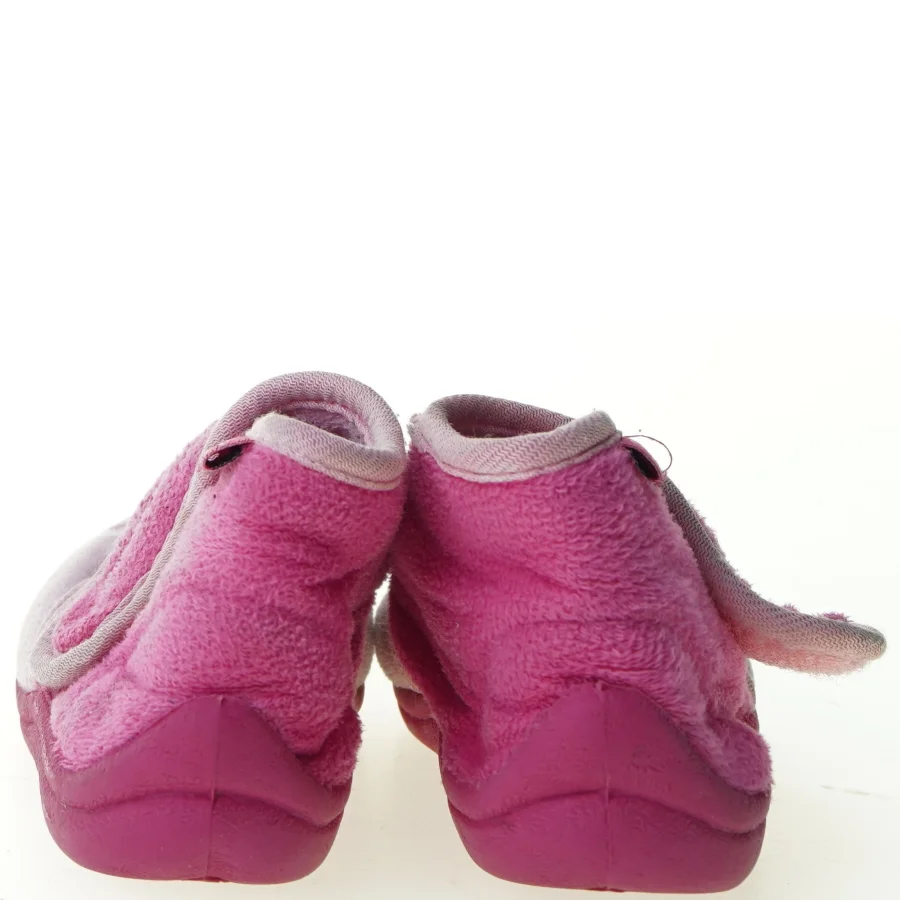 Gurli Gris sutsko med gummisål (str. 21)