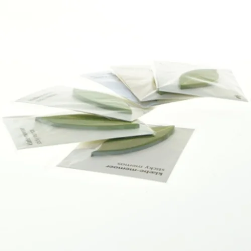 Seks pakker selvklæbende memoer (post-it notes) i bladform (10 cm)