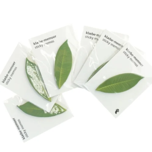 Seks pakker selvklæbende memoer (post-it notes) i bladform (10 cm)